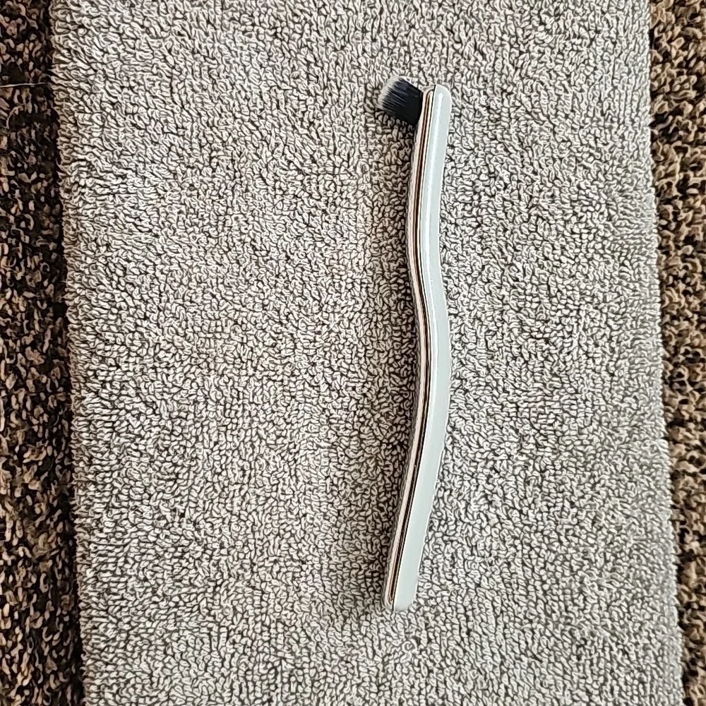 NWOT Artis Digit S Circle 1 brush.